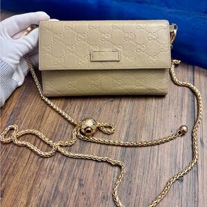 AUTHENTIC Gucci Leather Trifold Wallet